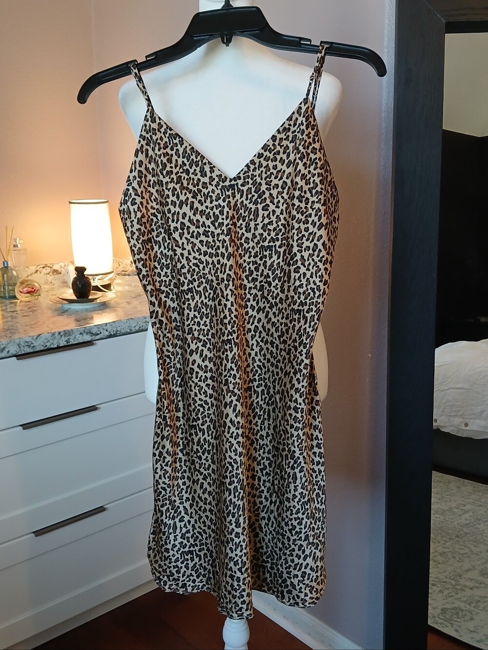 VTG 100% Silk Chemise Lingerie Leopard Print Nightie Slip Sz M For Your Comfort
